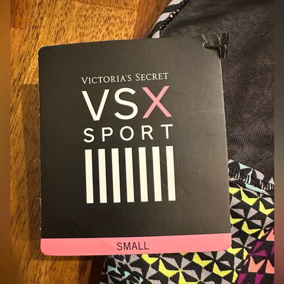 Victoria’s Secret VSX Sport The Player Racerback Sports Bra Size S - Picture 4 of 4